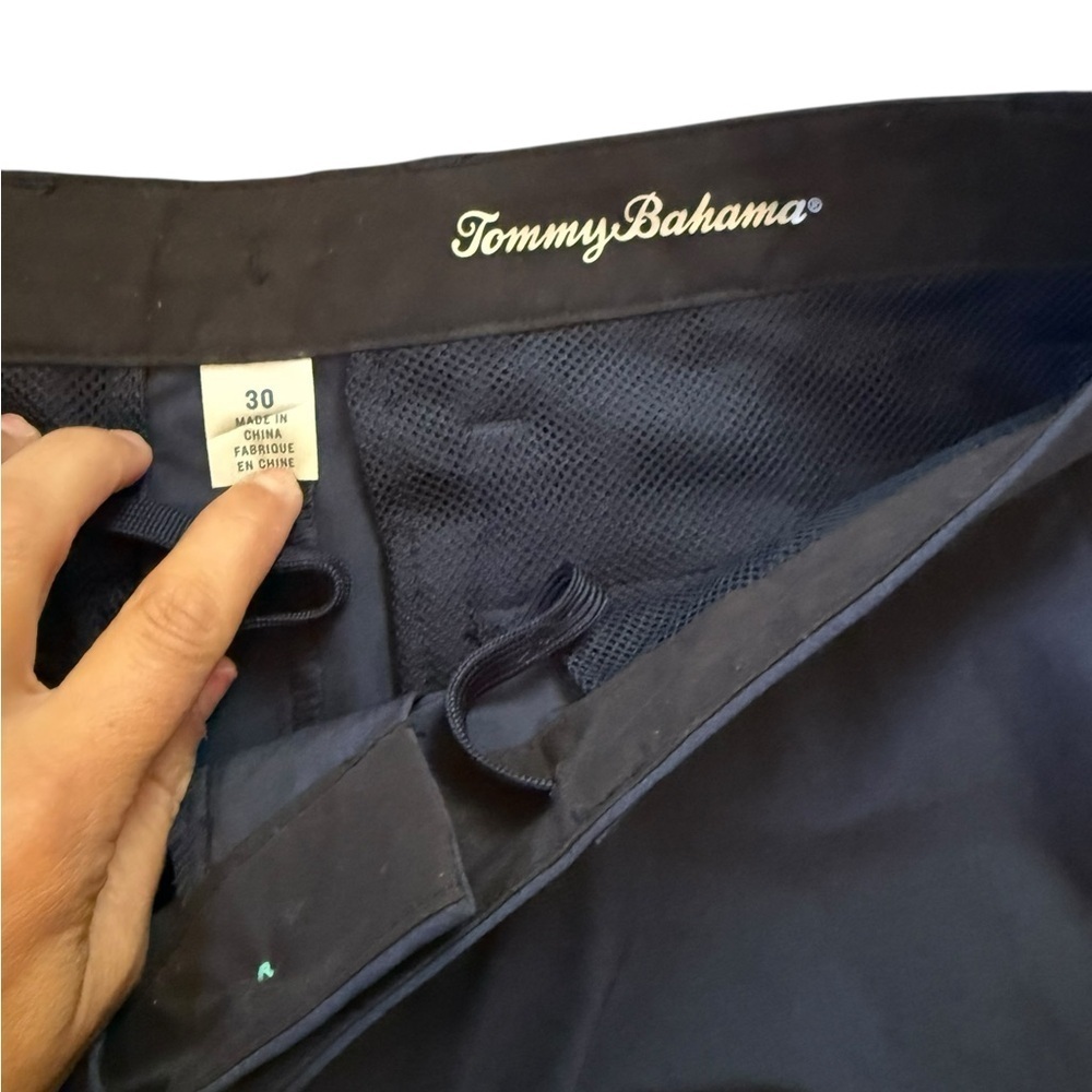 Tommy Bahama Men’s Hybrid Cargo Shorts Size 30 Navy Blue cayman isles Islandzone - Picture 3 of 5
